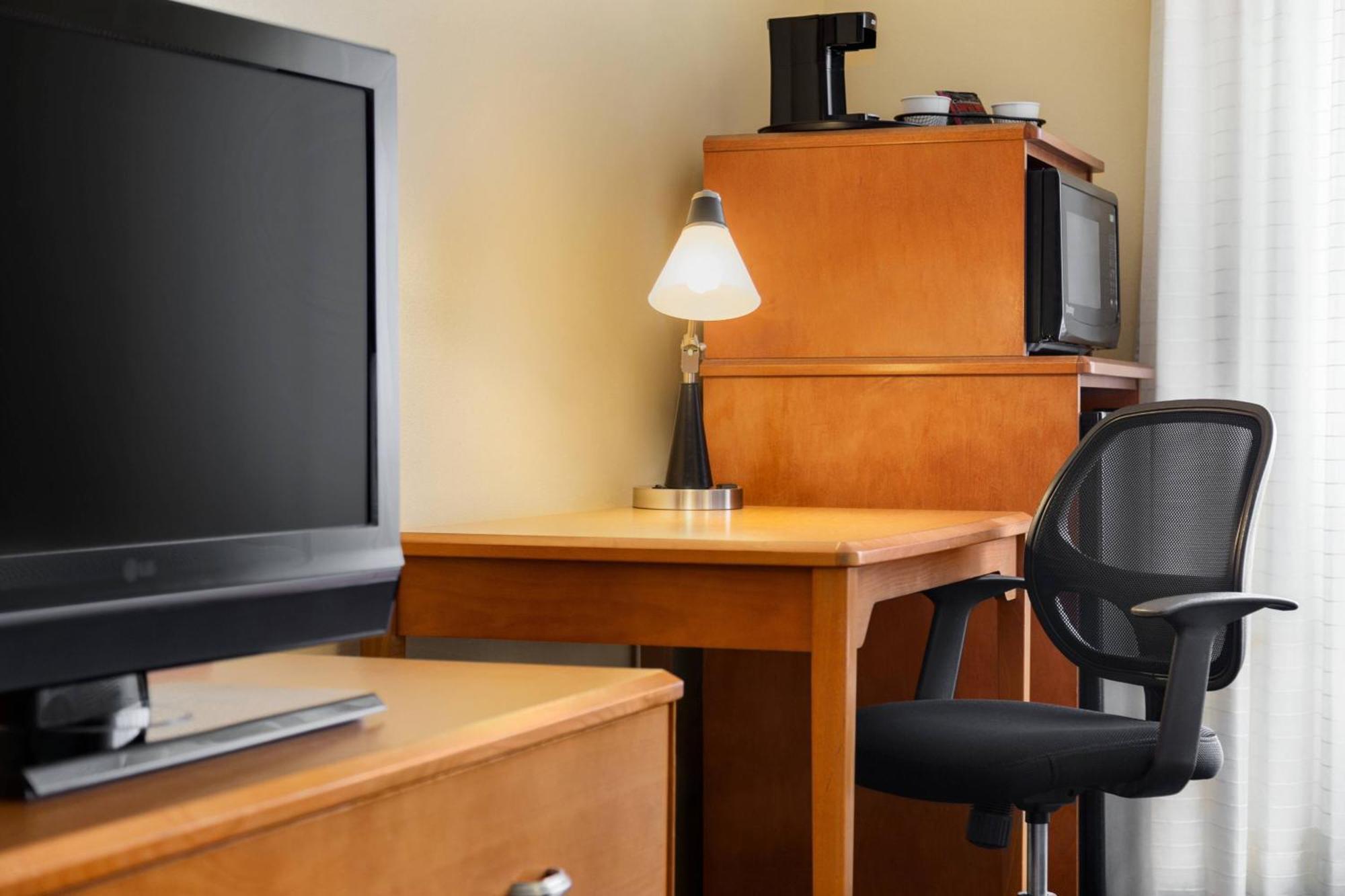 Fairfield Inn & Suites By Marriott Toledo מאומי מראה חיצוני תמונה