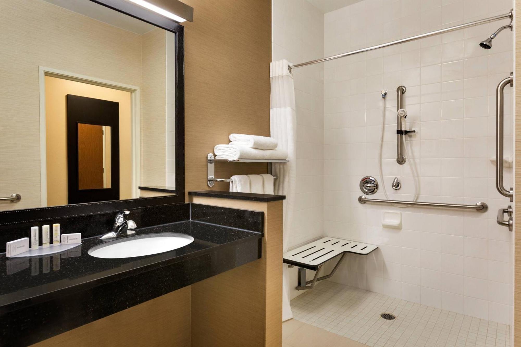Fairfield Inn & Suites By Marriott Toledo מאומי מראה חיצוני תמונה