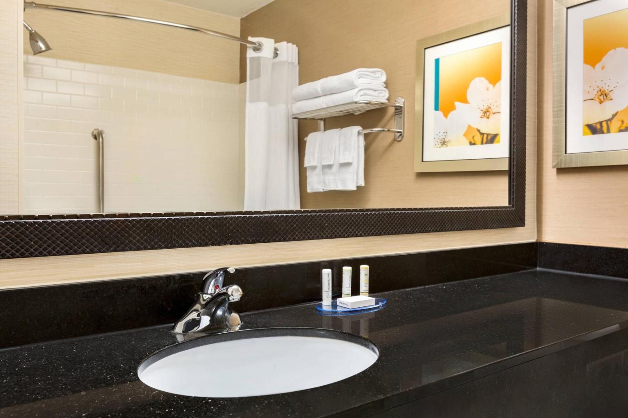 Fairfield Inn & Suites By Marriott Toledo מאומי מראה חיצוני תמונה