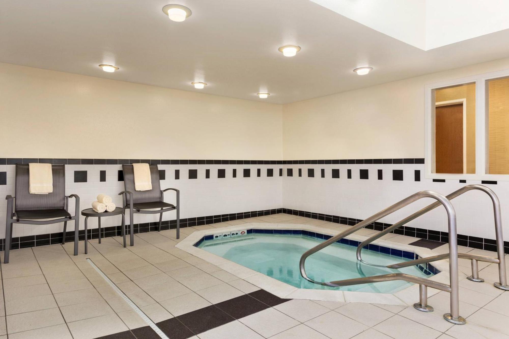 Fairfield Inn & Suites By Marriott Toledo מאומי מראה חיצוני תמונה